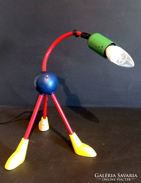 Iconic tripod table lamp design negotiable