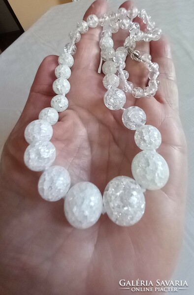 Cracked rock crystal glass necklace