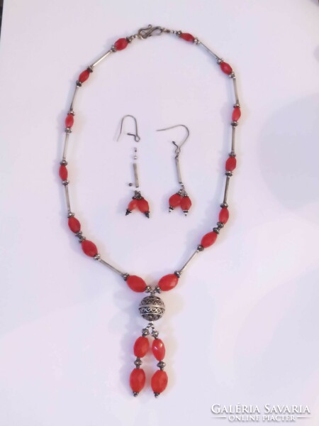 Polished coral necklace