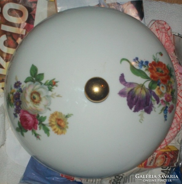 Porcelain lid, beautiful antique porcelain lid