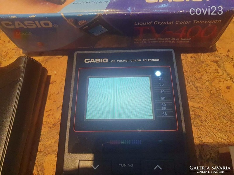 Casio tv-400 mini színes LCD televízió karcmentes állapotban dobozában papírjaival