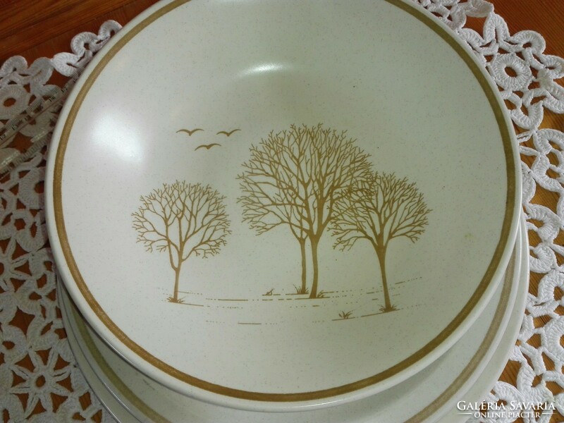 Angol porcelán Churchill tányérok...4 db.