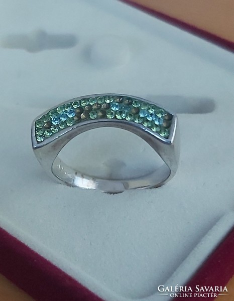 Women's silver ring with silver and green stones