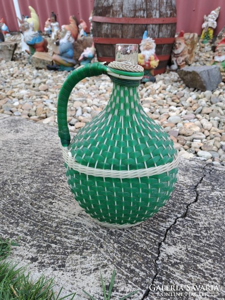 Green demisson debizson bottle woven collector's beauty for wine and drink