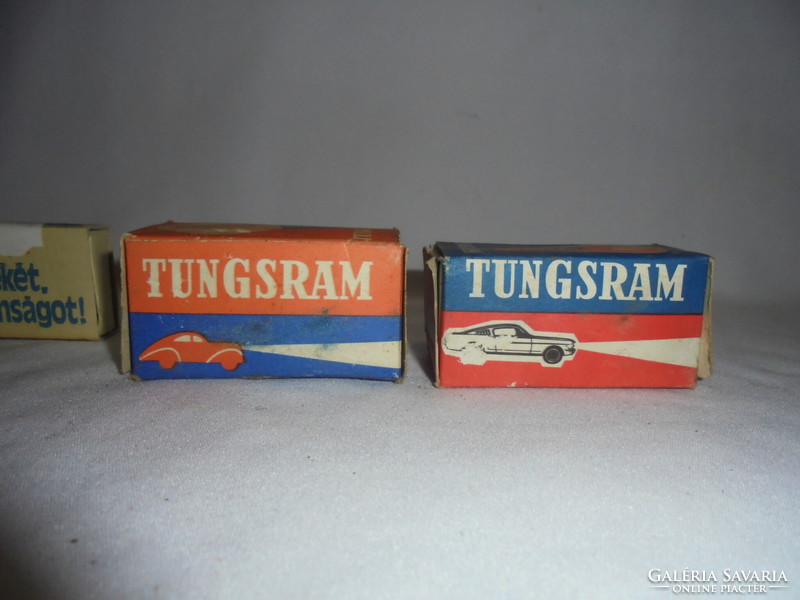 Két darab régi TUNGSRAM autós izzó, égő  eredeti dobozában - együtt