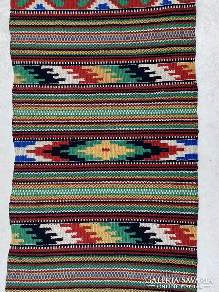 Mexican-inspired hand-woven tapestry 149 x 60 cm