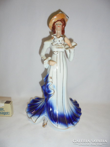 Porcelain lady in long dress - nipp, figurine