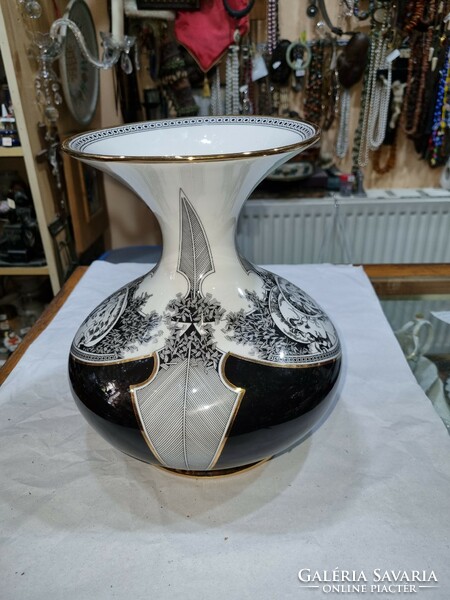 Hollóházi porcelán Jurcsák váza