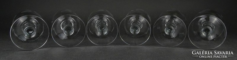 1N728 Gyönyörű talpas csiszolt üveg boros pohár készlet 6 darab