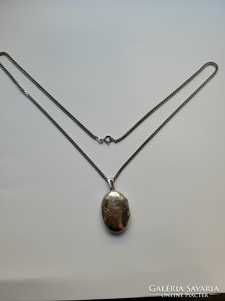 Art Nouveau silver photo holder pendant with plant motifs with a chain!