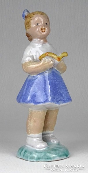 1N733 little girl reciting ceramic little girl ceramic figurine 14.7 Cm