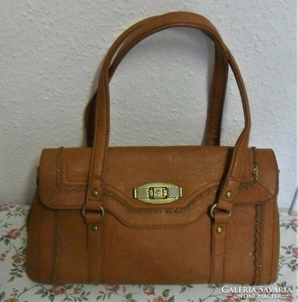 Nica light brown women's synthetic leather handbag.