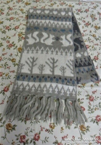 Montary, soft warm knitted acrylic scarf. 180 X 23cm + 8 cm fringe.