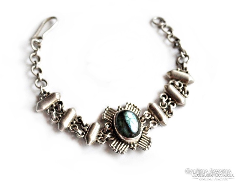 Silver bracelet with labradorite stones