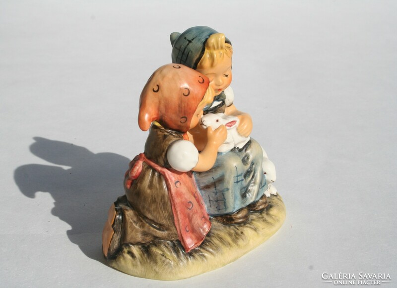 Goebel hummel +easter time+ porcelain statue (model 384) in perfect condition from 1971