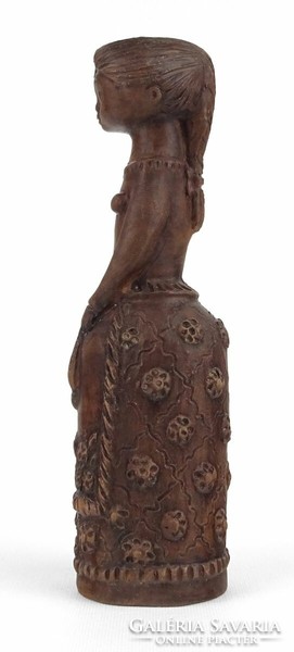 1N726 ceramic lady figure with a knife 24 cm