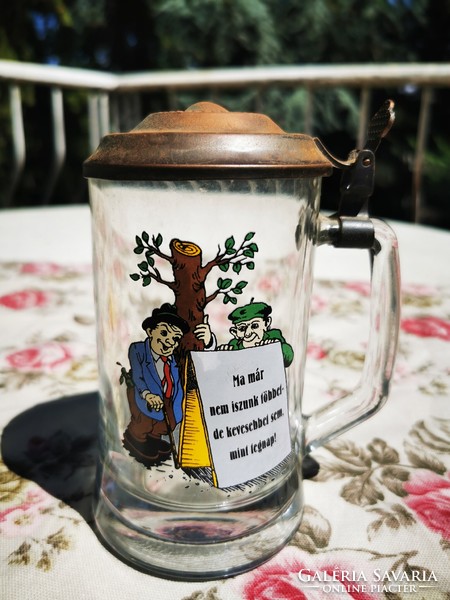 Funny beer mug with lid