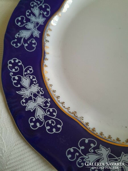 Zsolnay pompadour plate cookie