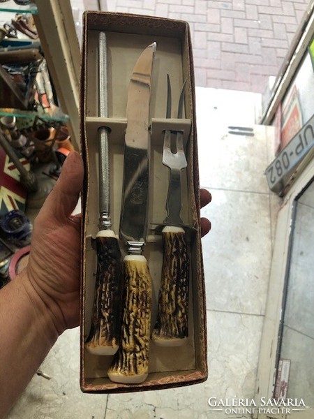 Knife set with bone handle, excellent for hunters, 26 cm.