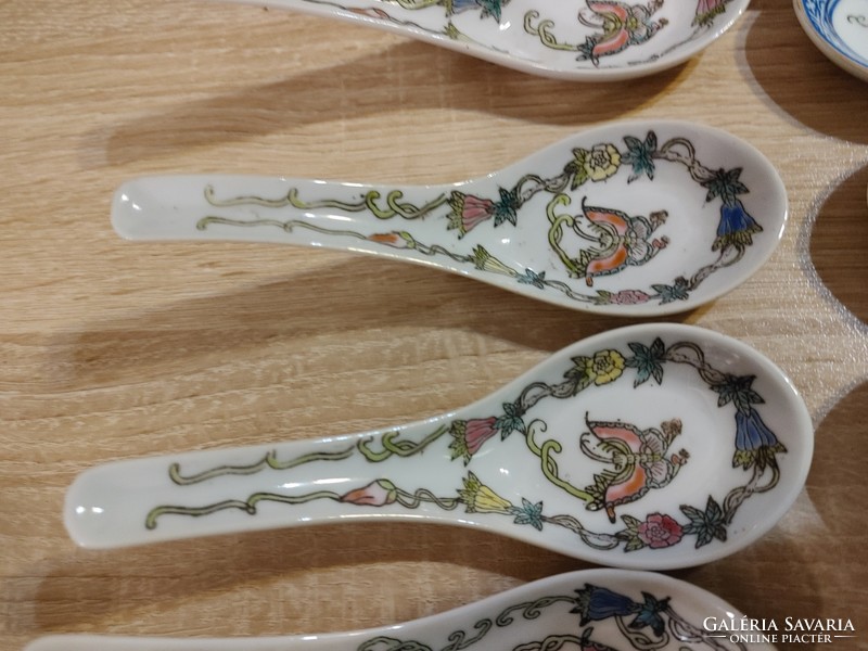 Kínai díszes porcelán kanál    Ft/db