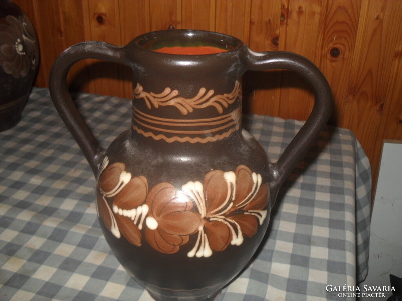 Hódmezővárárhely ceramic vase with two handles