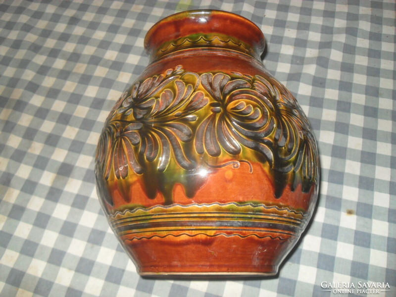 Large bay vase of Hódmezővárárhely ceramics