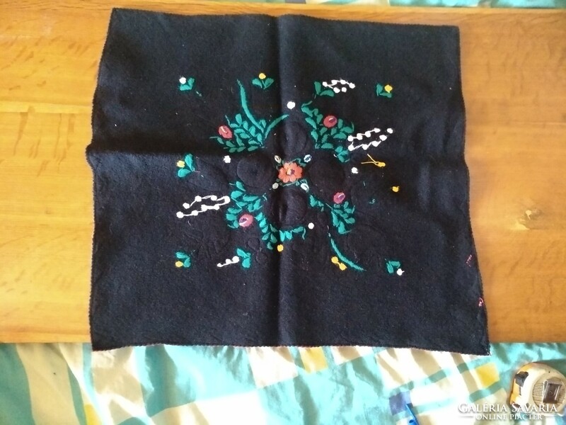 Felt applique and embroidery needlework tablecloth, 49x44, negotiable