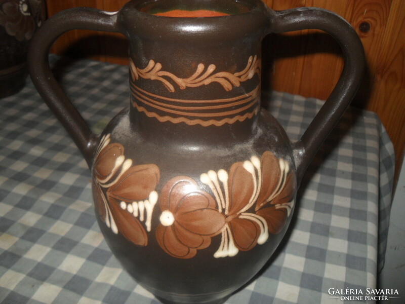 Hódmezővárárhely ceramic vase with two handles