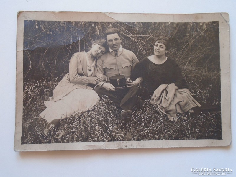 D197061 Régi fotó   Katonatiszt hölgyekkel  -''Cserepes barakk'' 1910-20