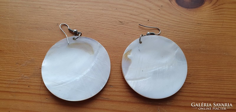 Butterfly mother-of-pearl shell earrings