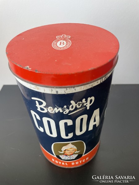 Retro cocoa box