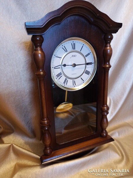 Pretty pendulum wall clock - asso