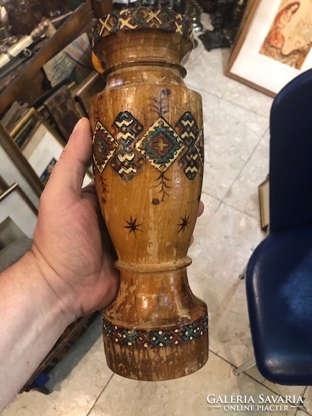 Wooden vase from 1941, hand carved, 30 cm high.
