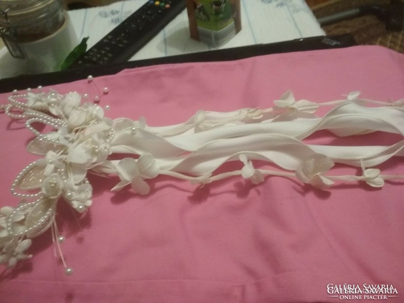 Beautiful headpiece for first communion or anything