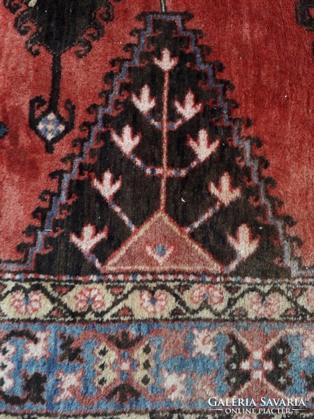 Persian carpet / hamadan - Iran.