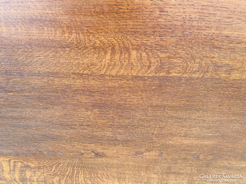 Oroszlánfejes faragott tölgyfa konzol asztal. FELÚJÍTVA