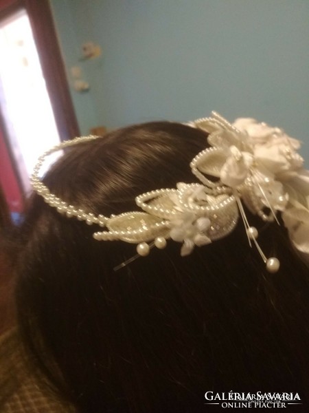 Beautiful headpiece for first communion or anything