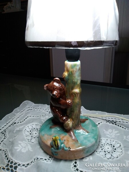 Ceramic lamp with a bear running away from a small frog, beautiful colors, new hood.