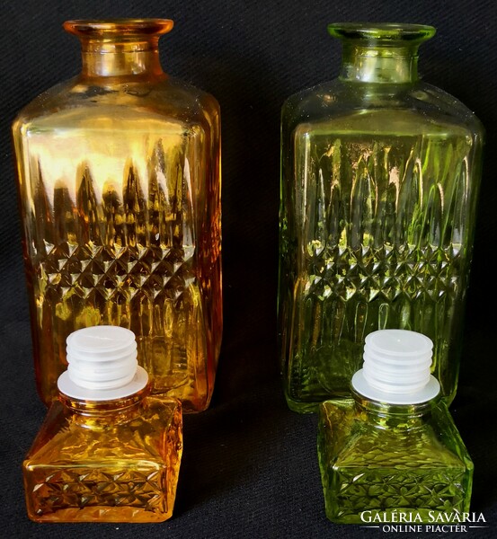 Dt/359 – 2 colorful whiskey bottles, with original corks