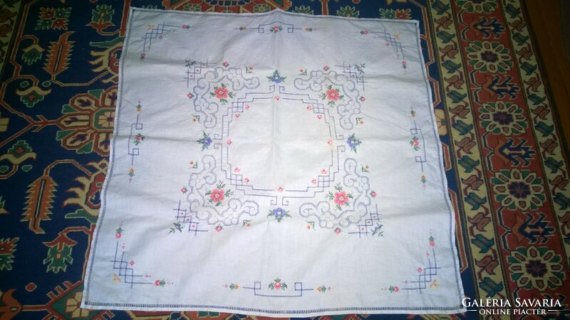 Cross stitch tablecloth set with 4 napkins 84x83 cm + 27x27 cm
