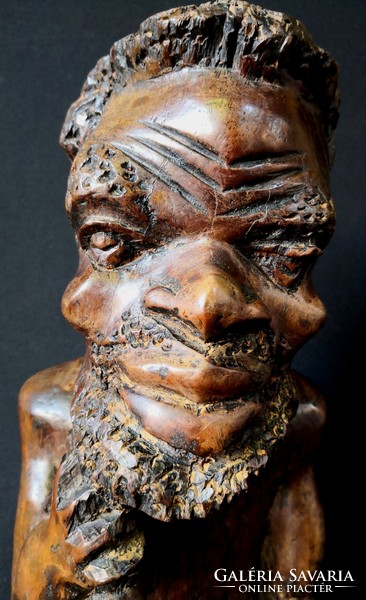 Dt/352. – Hand-carved African wooden sculpture