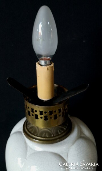 Dt/356 – copper table lamp with porcelain insert, with a frilled, blown acid-etched glass shade