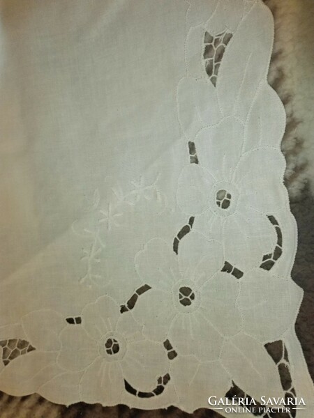 Snow-white, riceliós-embroidered, elephant tablecloth...Handmade.