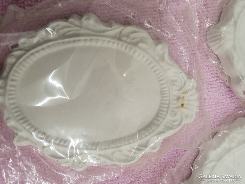 Paintable plaster molds 8x10.5 cm for sale together, 2000 ft for 8 pcs
