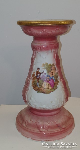 Virágtartó posztamens, barokk életképpel, porcelán, 38 cm magas Fragonard