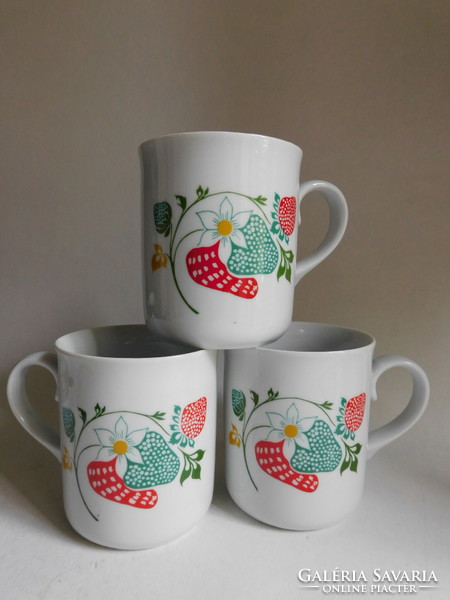 Polish mug with retro strawberry graphics - wakerzych