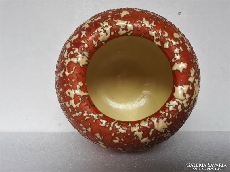 Very attractive retro ceramic pond head spherical vase