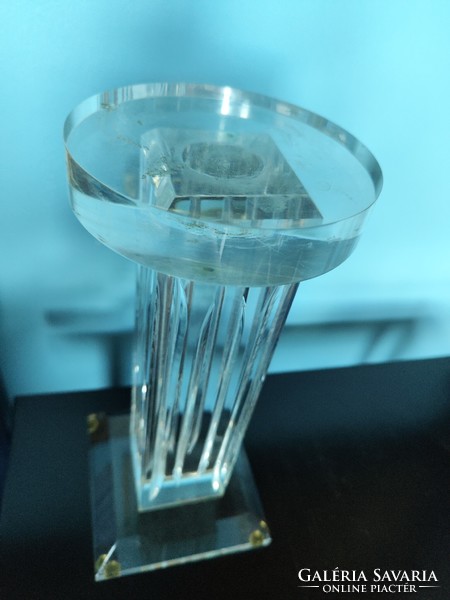 Small pedestal (plexiglass)