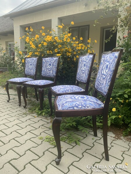 Meisseni mintás bieder székek restaurálva