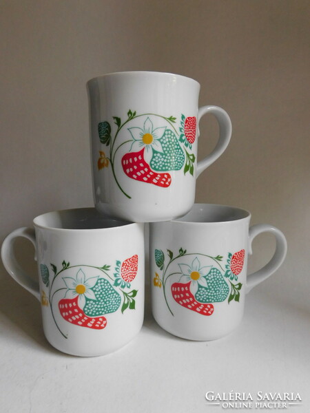 Polish mug with retro strawberry graphics - wakerzych